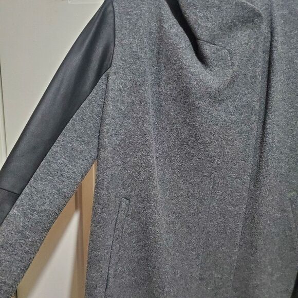 Theory Naomo Leather-Sleeve Felt Coat Size Small Gray Black Mixed Media S - Picture 11 of 16